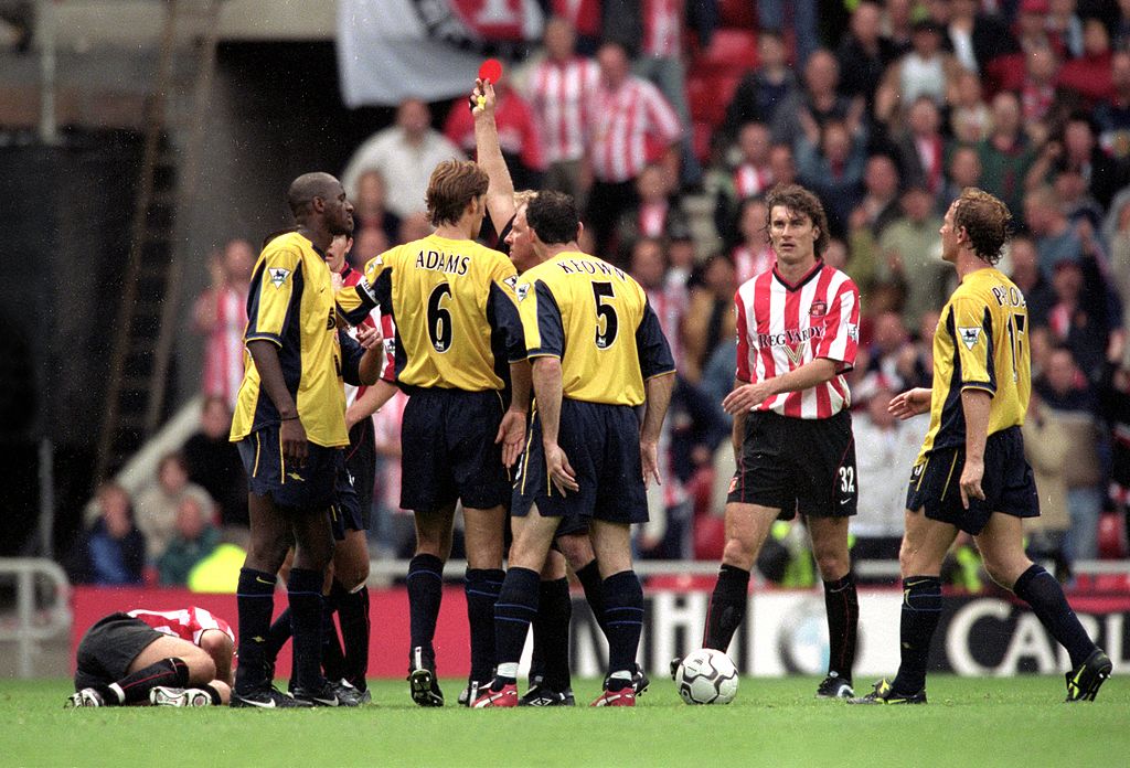 福岡のザヘディだけじゃない！2試合以上連続でレッドカードを受けた選手たち｜写真2