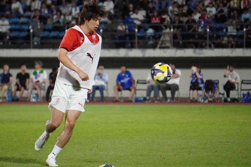 日本代表FW伊東純也、親善試合モンテディオ山形戦取材のQoly編集部撮影写真を公開｜写真11