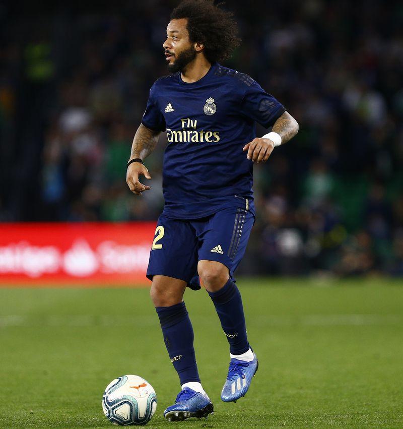 ウイイレ2020「ドリブル最強左サイドバック」ベスト10｜写真9