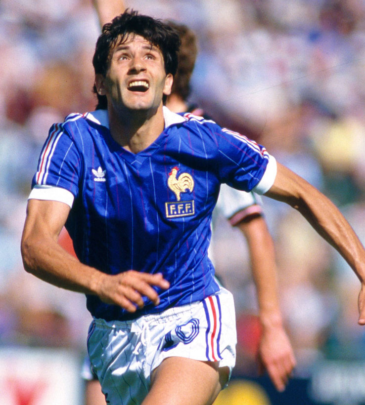 街着に使えそう！1982年W杯の「シンプルな代表ユニフォーム」8選｜写真8