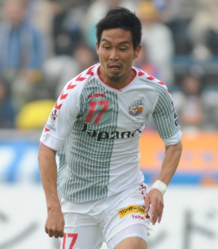 V・ファーレン長崎、「史上最高のユニ」7着！折り鶴が舞う“平和祈念”は世界が知るべきデザイン｜写真3