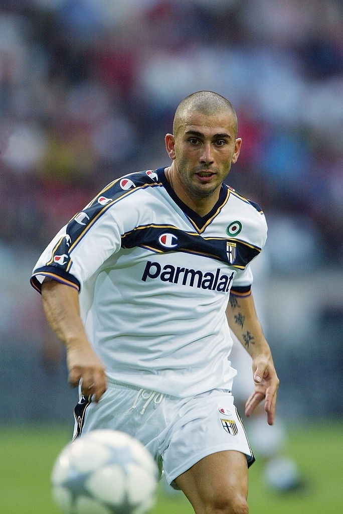 懐かしすぎる！中田英寿の「最強の同僚ストライカー」ベスト10｜写真5