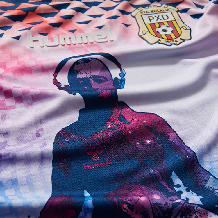 こりゃ斬新！“仏陀”が描かれた超個性的なユニフォームが日本でも発売｜写真4