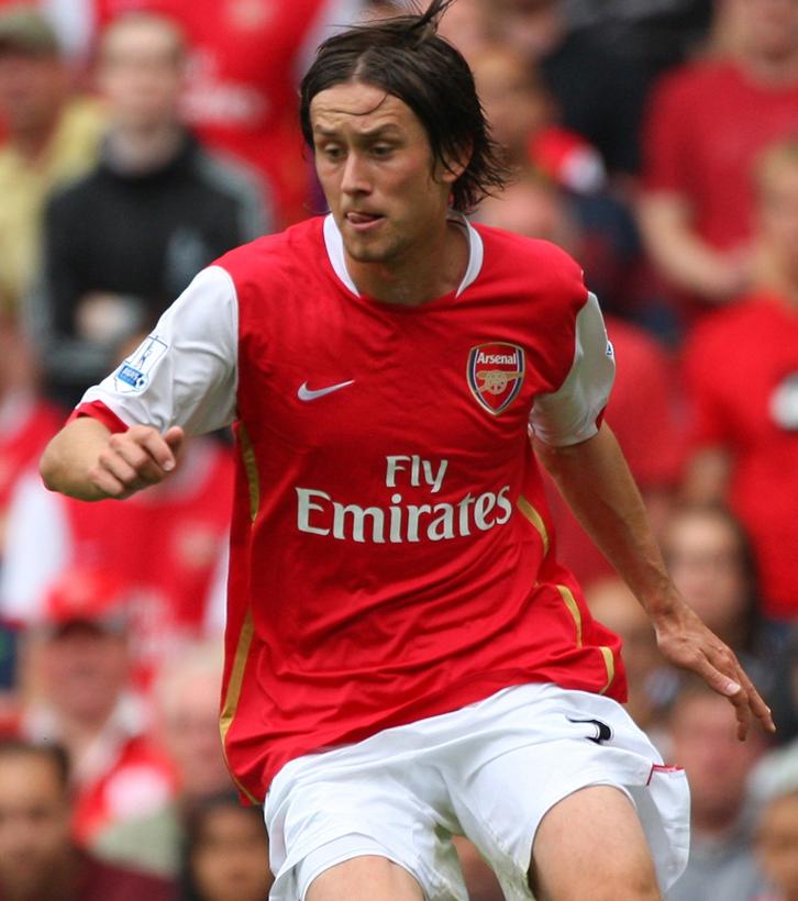 アーセナル、最高にかっこいい「赤白ユニフォーム」10選｜写真5