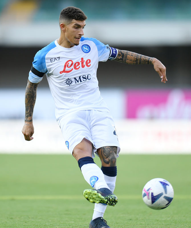 サプライヤーは“アルマーニ”で継続！ナポリの2022-23「新ユニフォームまとめ」｜写真6