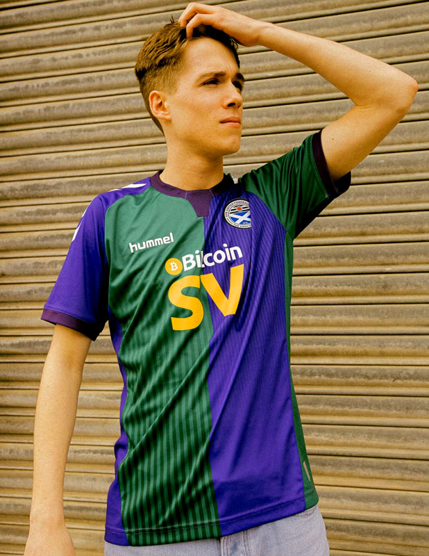 映画が話題！ちょっと「エヴァンゲリオンっぽい」ユニフォーム6選｜写真3