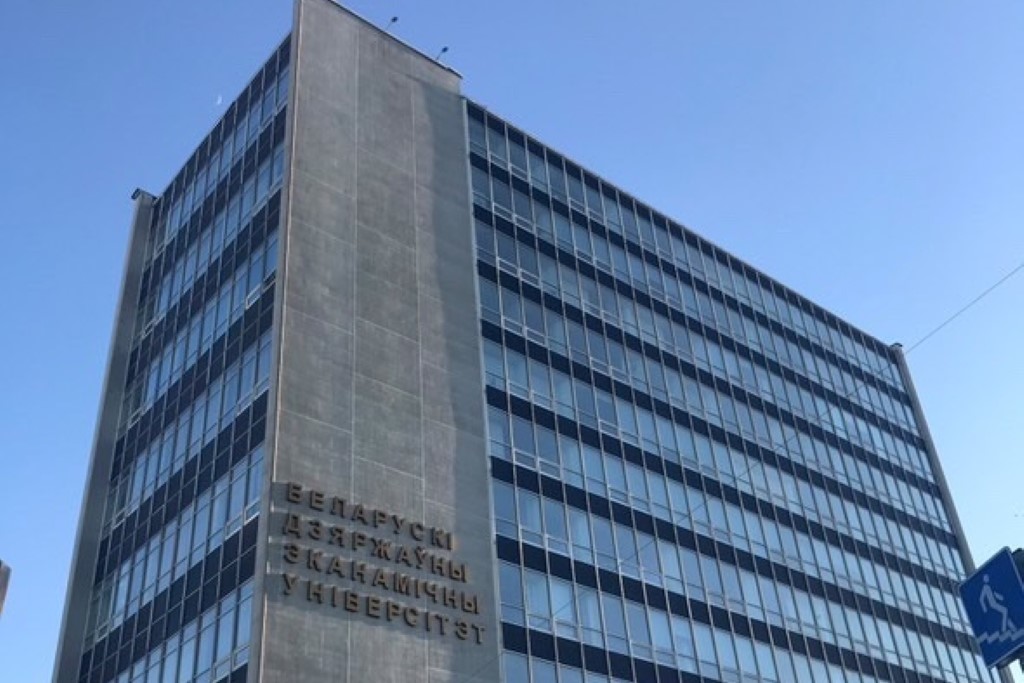 【インタビュー】サッカー選手と異国大学生をかけ持つMF行方孝介が語る独裁国家ベラルーシの実態とは｜写真5