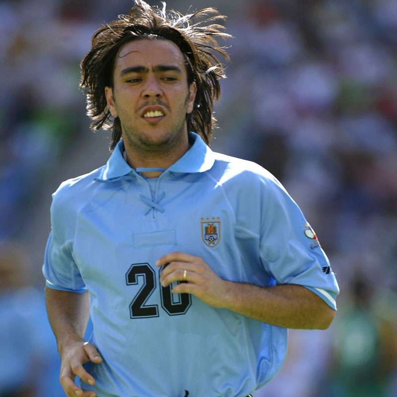 ウルグアイ代表、歴代「クールな7つのユニフォーム」はこれ！｜写真6