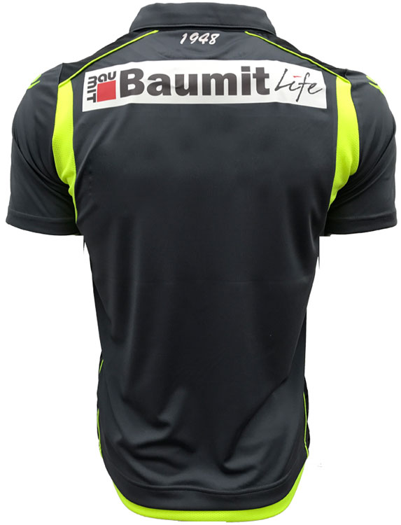 2頭の「赤犬」が睨む！ディナモ・ブカレストの2017‐18ユニフォーム｜写真5