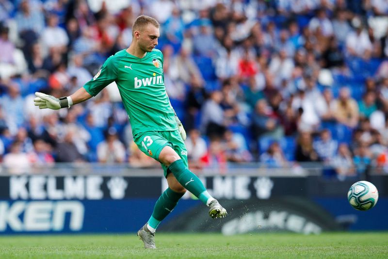 ウイイレ2020「ドリブルが一番うまいゴールキーパー」TOP10｜写真4