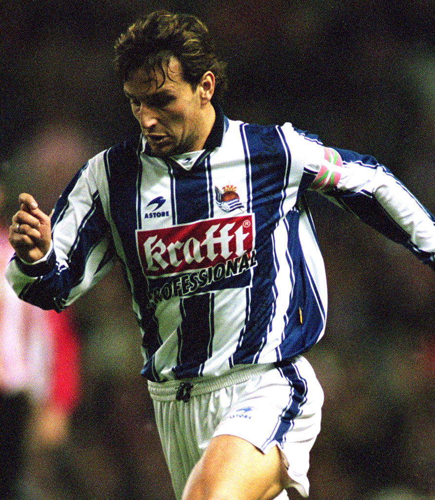 最高にかっこいい「青白ストライプ」ユニフォームを着る海外5チーム｜写真3