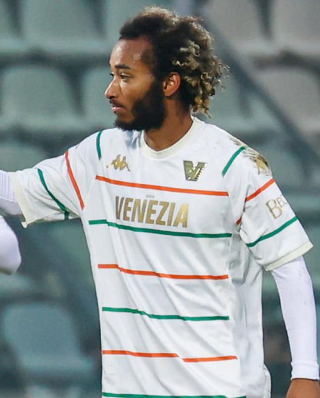 エンブレムのデザイン変更が「大成功だった」9つのチーム｜写真11