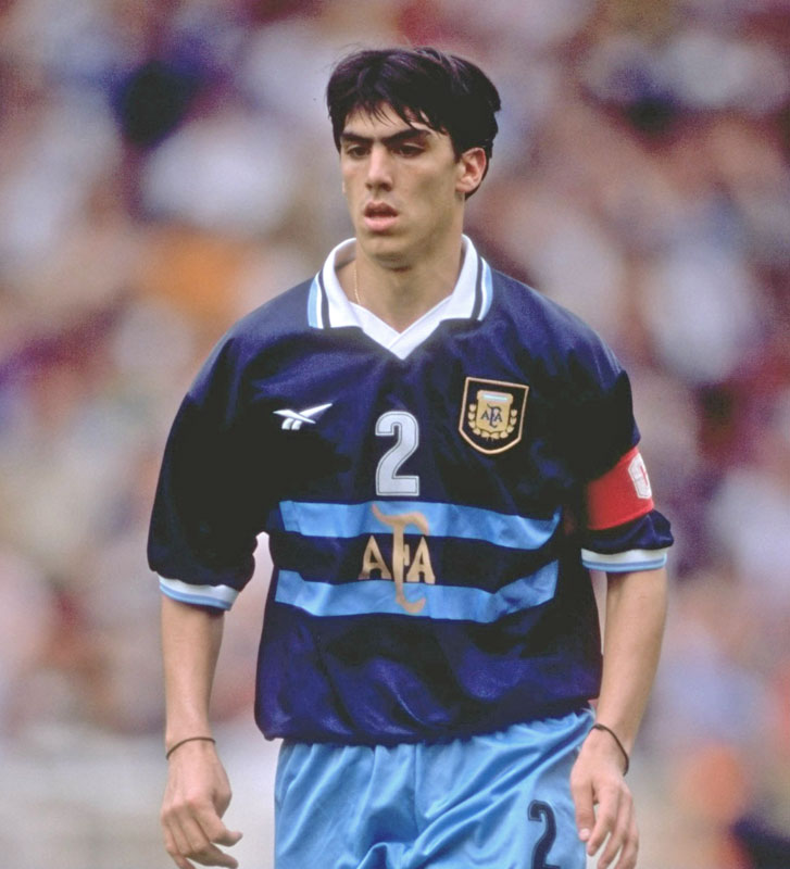 あの“伝説”ユニも！アルゼンチン代表、「adidas以外のユニフォーム」7選｜写真5