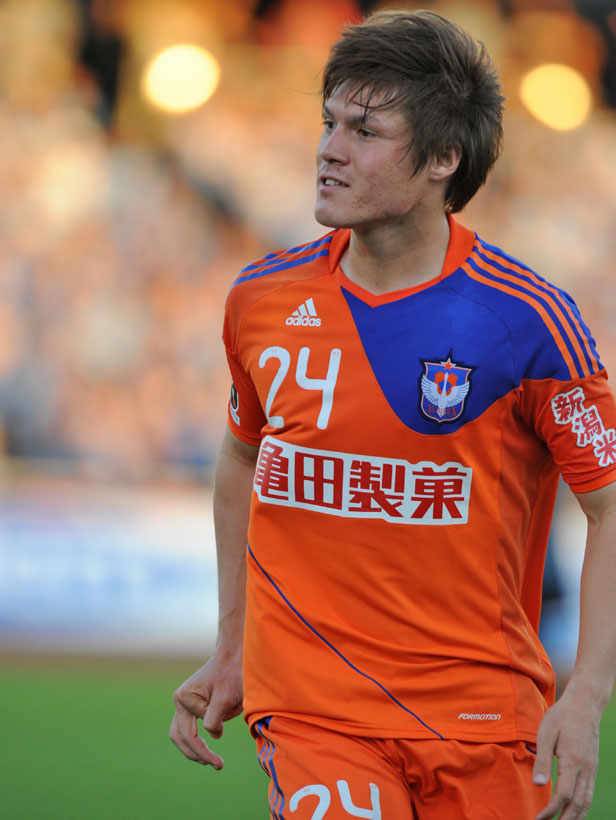 世界に誇れ！Jリーグ、こだわりの「日本語スポンサー」ユニフォーム6選｜写真4