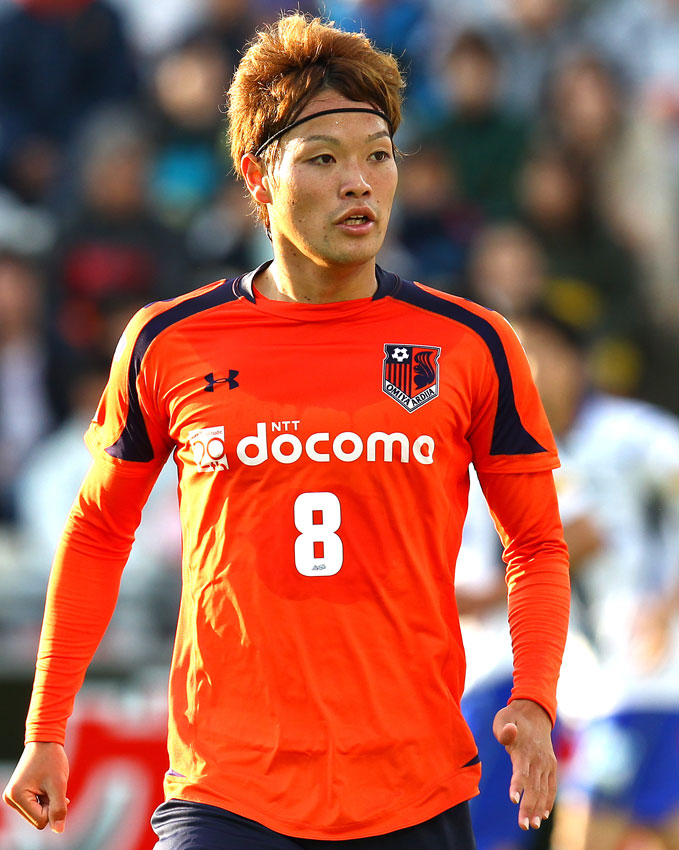 日本のNTTも！「携帯電話スポンサー」のサッカーユニフォーム8選｜写真7