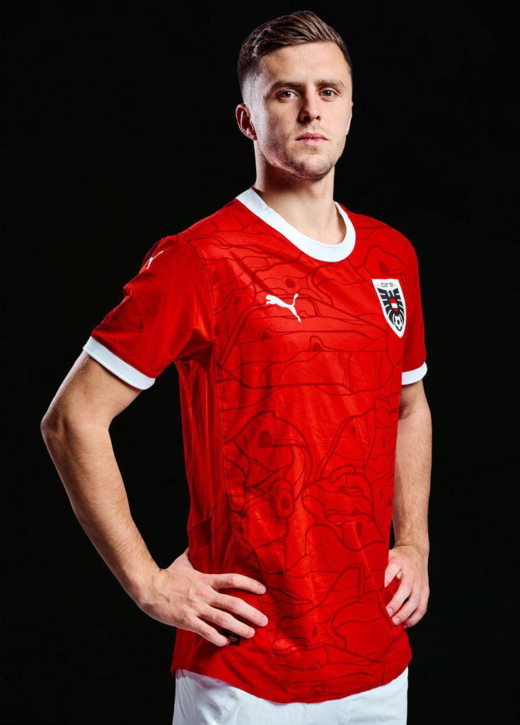 40年超えも！PUMAと「90年代以前から」契約が続く3つの代表チーム｜写真6