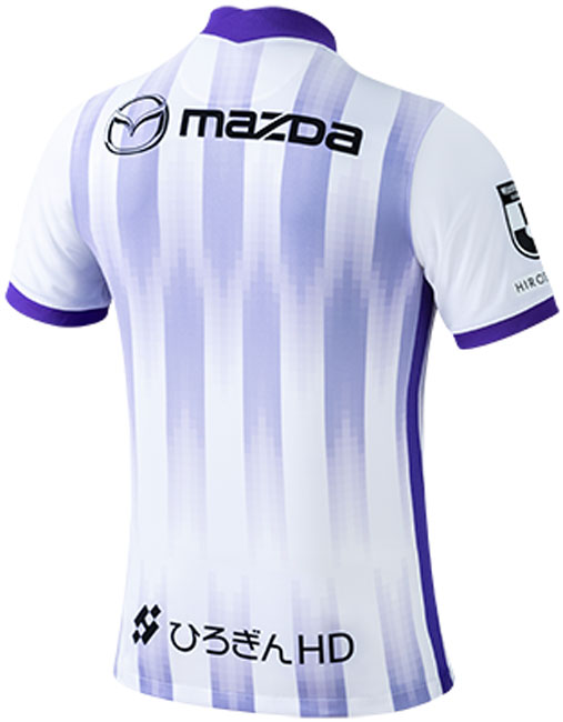 サンフレッチェ広島、2022新ユニフォーム発表！袖に「クラブ創設30周年記念ロゴ」付き｜写真5