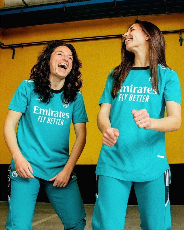 レアル・マドリー、21-22新サードユニフォーム発表！デザインテーマは「0キロ地点」｜写真4