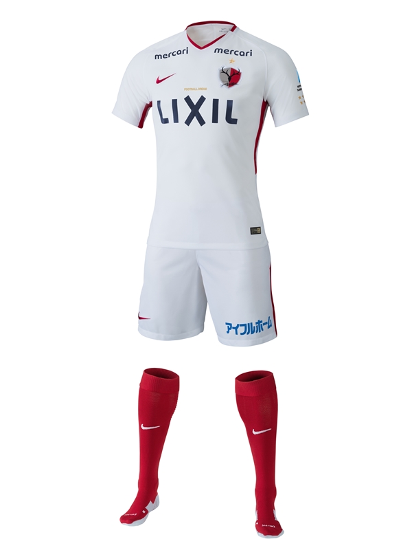 鹿島アントラーズ、2018新ユニフォームを発表！鎖骨スポンサーは「メルカリ」｜写真10