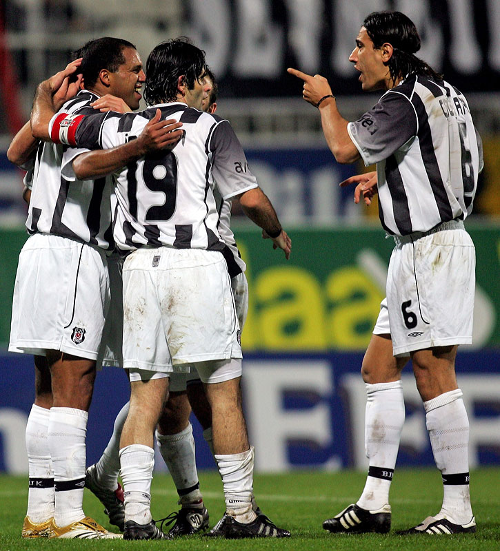 香川のベシクタシュ、6つのカッコいい「白と黒のユニフォーム」｜写真4