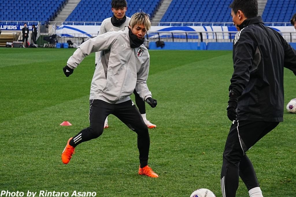 ワールドカップ出場決定の日本代表！FW伊東純也写真特集、代表練習取材のQoly編集部撮影写真を公開｜写真4
