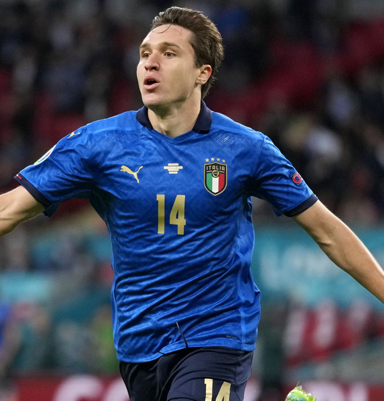 来年からadidasと契約！イタリア代表、PUMAの「最高にかっこいいユニフォーム」11選｜写真13