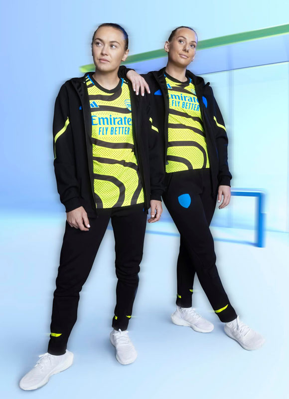 冨安健洋も着た！アーセナルが23-24新アウェイユニを発表　“地図”を描く衝撃デザイン｜写真5