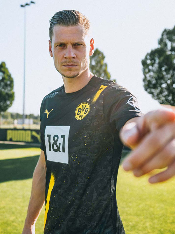 ドルトムント、「グラフィックアート」な2020-21アウェイユニフォームを発表！｜写真4