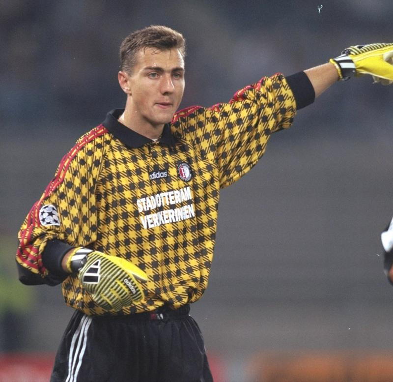 上田綺世が移籍！名門フェイエノールト「教えてあげたい6つのユニフォーム」｜写真4