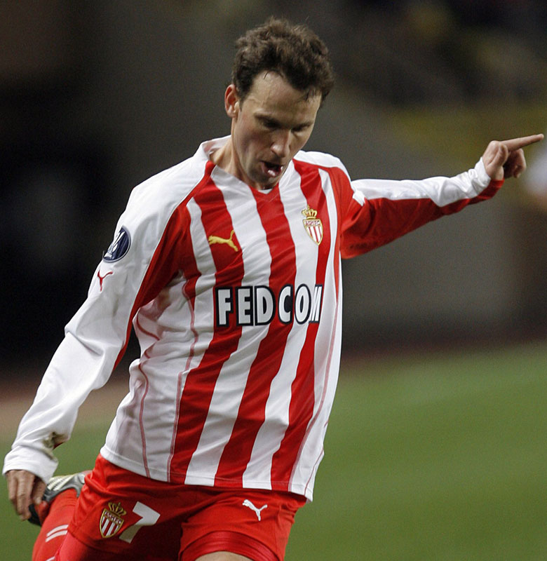 南野拓実の新天地！モナコの「最高にかっこいいユニフォーム」10選｜写真7