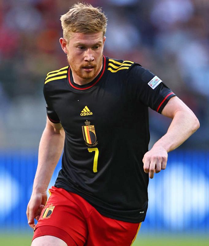 「女子専用ユニフォーム」を着た5つの“男子”代表チーム｜写真5