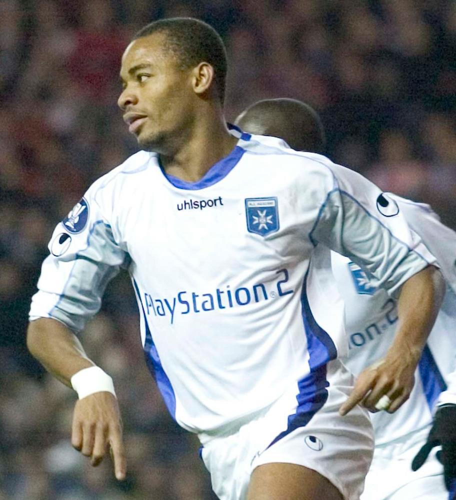 UEFAヨーロッパリーグで躍動した「日本企業ロゴ」ユニフォーム7選｜写真6