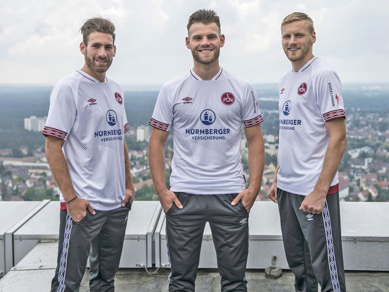 久保裕也が加入のニュルンベルク、2018-19新ユニフォームを発表！背番号も掲載｜写真9