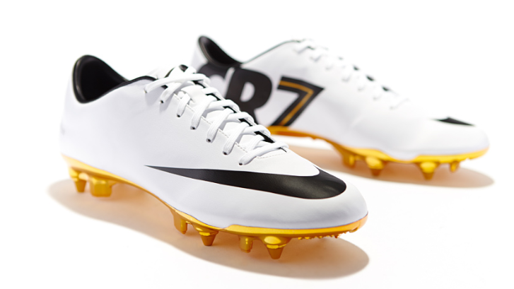 「C・ロナウドが履いた！最高にかっこいいスパイクTOP5」｜写真8