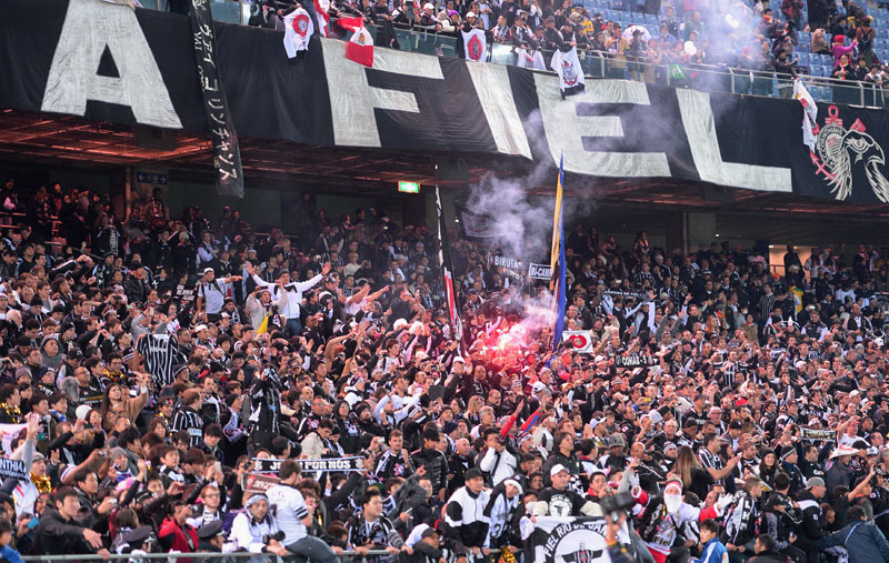 熱すぎる！名門コリンチャンス、「日本語だらけ」の“優勝10周年”ユニフォームを発表｜写真4