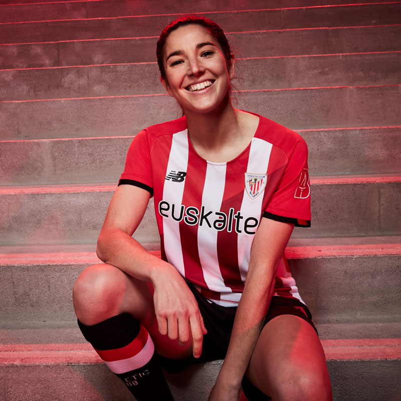 アスレティック・ビルバオ、2021-22新ユニフォーム発表！斬新「斜めデザイン」｜写真6