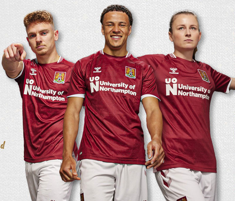 変わらないで！イングランド「古き良きエンブレムのユニフォーム」10選｜写真12