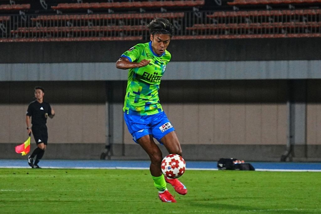 【インタビュー】J1残留へ…FW小田裕太郎が果たす湘南ベルマーレへの恩返し「あの状況の自分に手を差し伸べてくれた」｜写真8