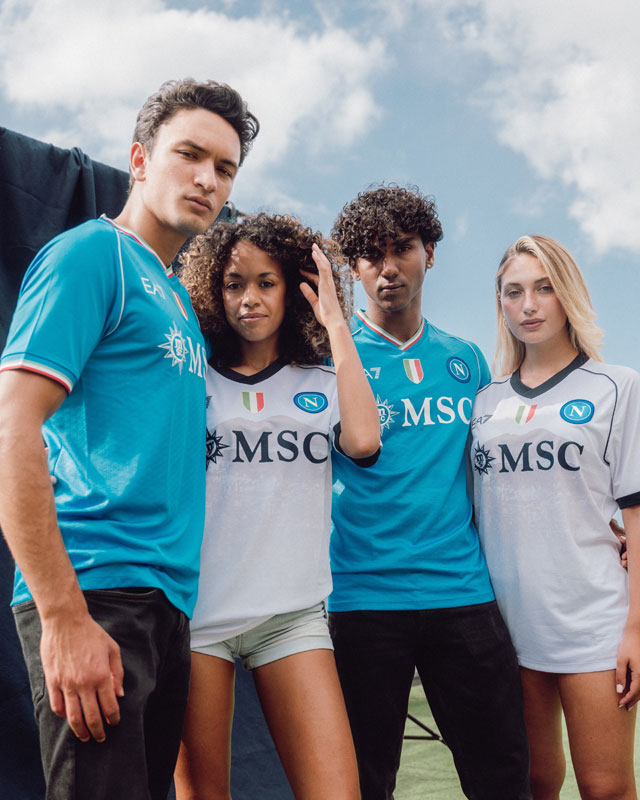 王者ナポリが23-24新ユニフォームを発表！胸から「Lete」ロゴが消滅する｜写真11