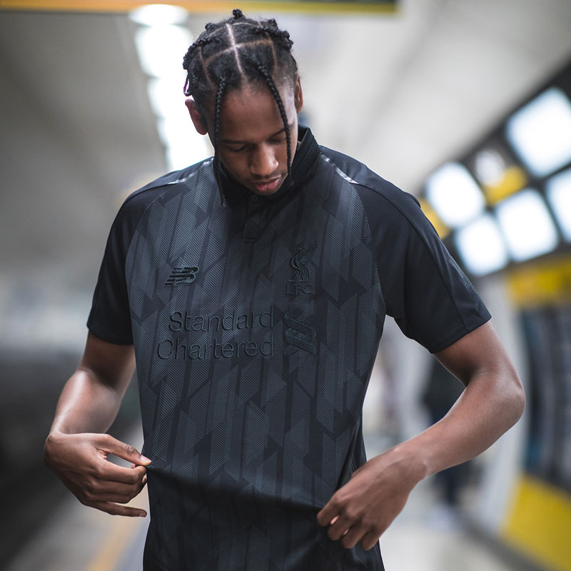 黒ずくめの組織…みたいな「超・漆黒のユニ」を8着そろえてみた｜写真14