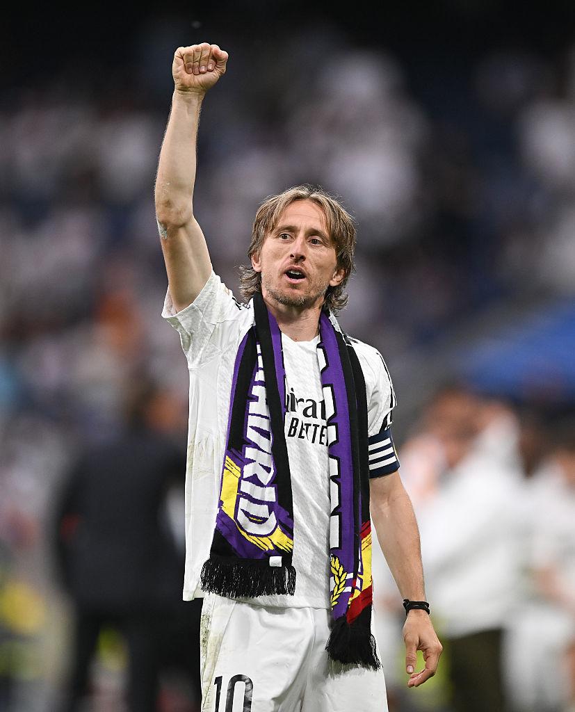 今、世界で「35歳以上の最強サッカー選手」TOP5｜写真3