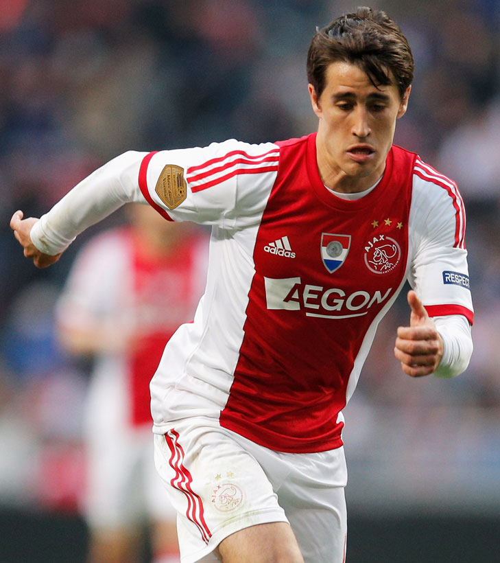 こんなに！ヴィッセル神戸のボージャンが着た「10のユニフォーム」｜写真4