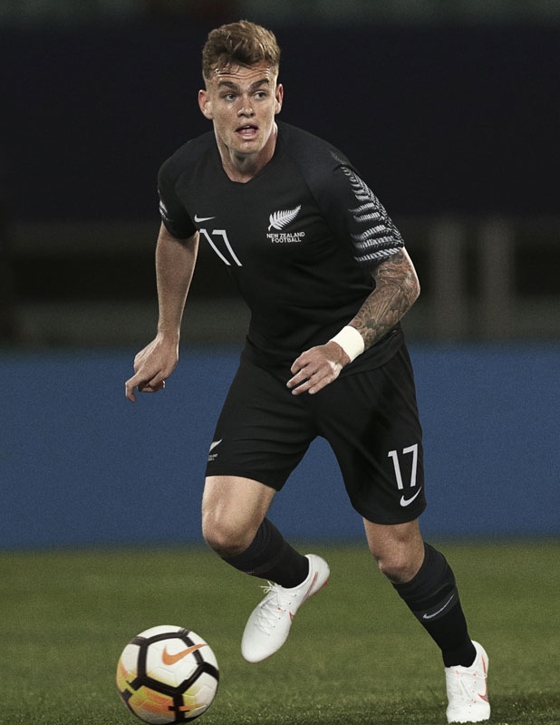 名作多し！最高にかっこいい「漆黒のユニフォーム」8選｜写真4