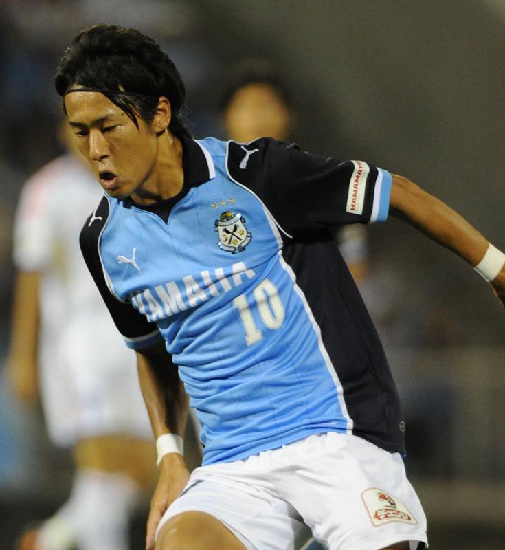 ジュビロ磐田「歴代最高のユニフォーム」8選！リーグ屈指の美しきサックスブルー｜写真4