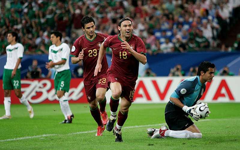 懐かしすぎ！16年前の「ロナウドがベンチスタートだったW杯」スタメン11名｜写真6