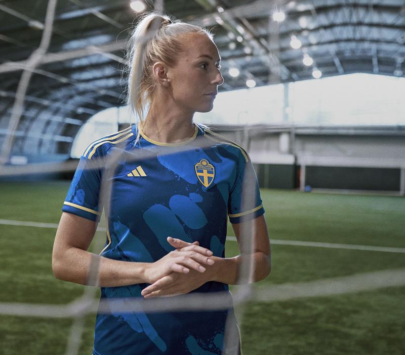 絶賛デザインも！adidas、2023女子W杯「全10チームのユニフォーム」が集結｜写真27