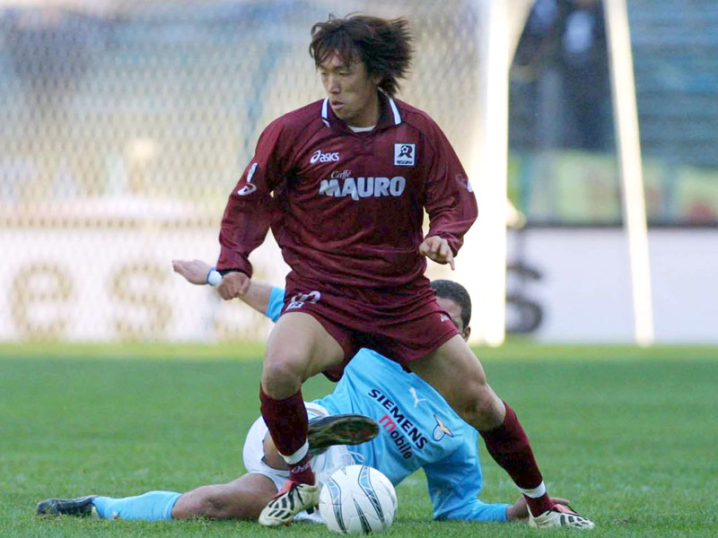 キングカズから始まった「セリエAの日本人選手」をユニフォーム姿で振り返る｜写真7