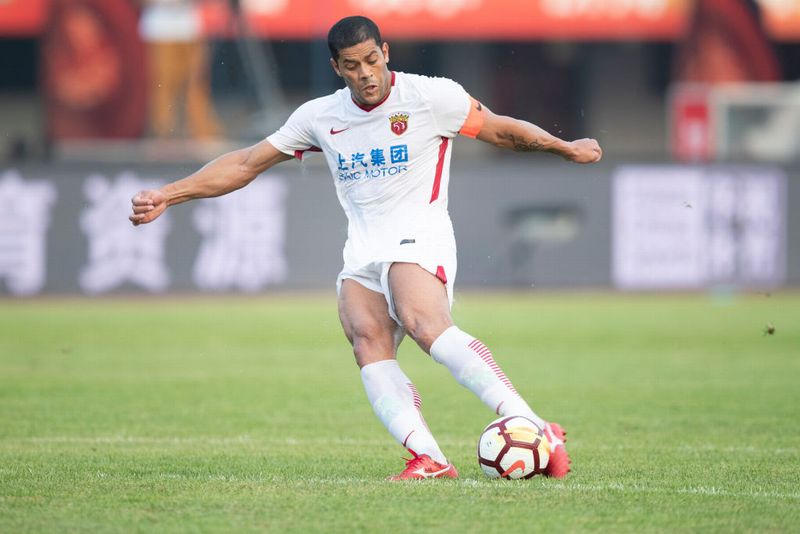 70秒でKOされろ！サッカー界の「モンスター」たち｜写真4