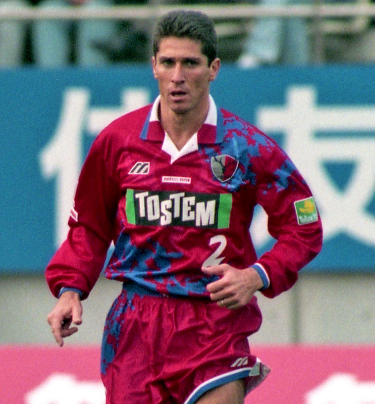 常勝軍団！鹿島アントラーズの「歴代最強ユニフォーム」10着はこれだ｜写真9