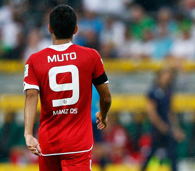 代表復帰の武藤嘉紀、ブンデス1年目の輝き！マインツ「2015-16」ユニフォーム｜写真5